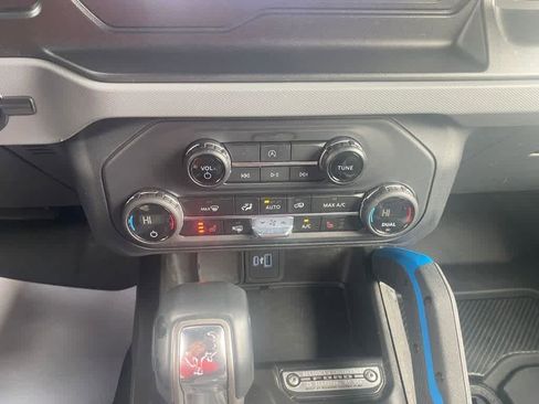 Certified 2023 Ford Bronco Black Diamond image 19