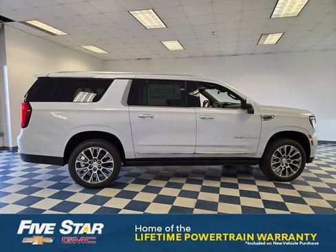 New 2026 GMC Yukon XL Denali w/ Denali Reserve Package AWD/4WD image 9