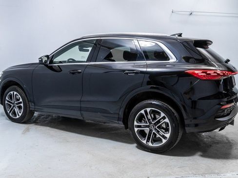 Used 2025 Audi Q5 Premium w/ Convenience Package AWD/4WD image 3