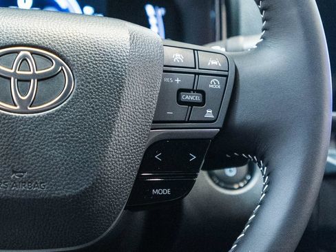 Certified 2026 Toyota Camry Hybrid FWD image 19