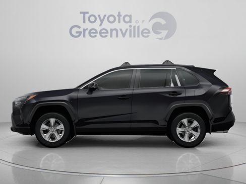 Used 2025 Toyota RAV4 LE AWD/4WD image 2