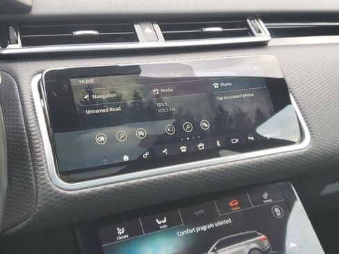 Used 2019 Land Rover Range Rover Velar R-Dynamic SE image 20