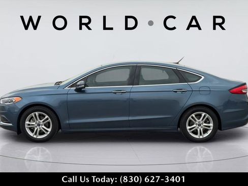 Used 2018 Ford Fusion SE w/ Fusion SE Technology Package image 6