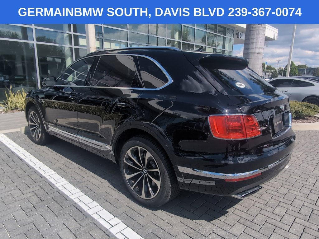 Used 2017 Bentley Bentayga AWD/4WD image 17