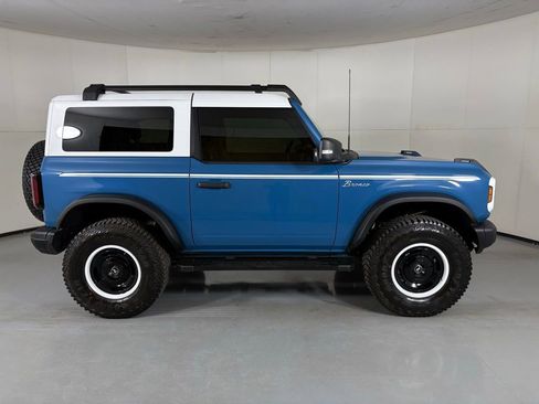 Used 2024 Ford Bronco Heritage Edition AWD/4WD image 9