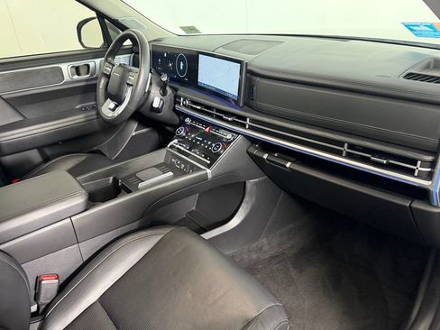 Used 2024 Hyundai Santa Fe Limited AWD/4WD image 17