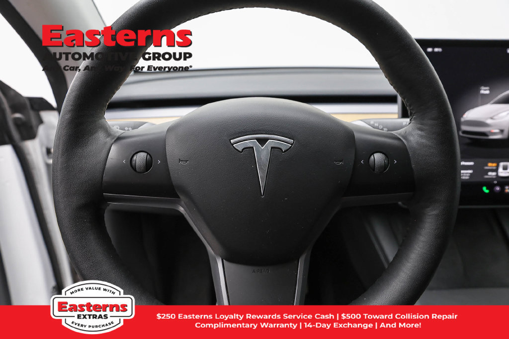 Used 2022 Tesla Model Y Long Range AWD/4WD image 11