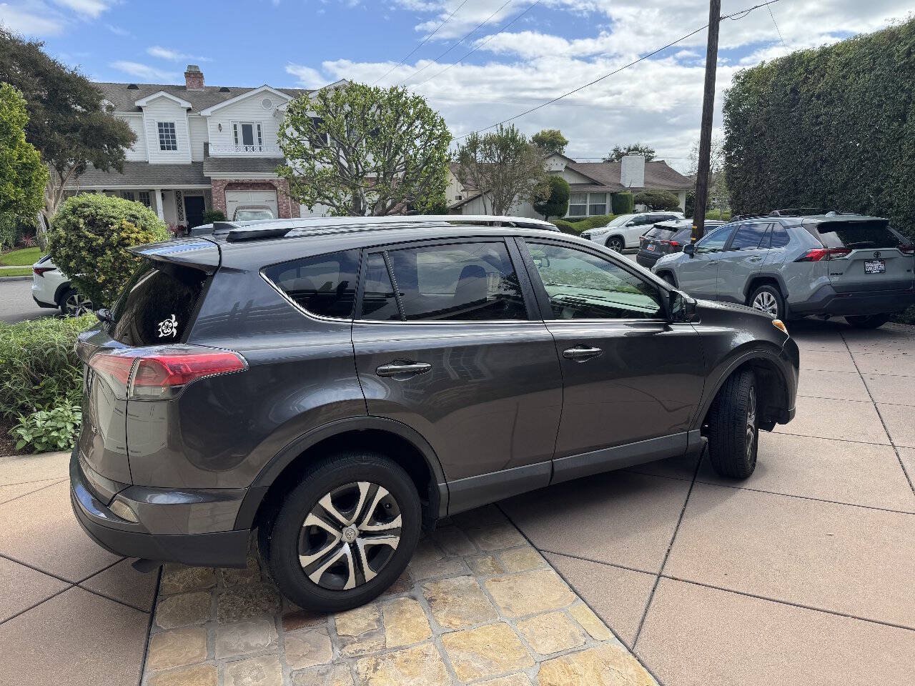 Used 2017 Toyota RAV4 LE w/ Carpet Mat Package FWD image 6