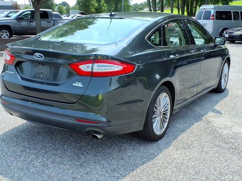 Used 2016 Ford Fusion SE w/ Equipment Group 202A FWD image 4