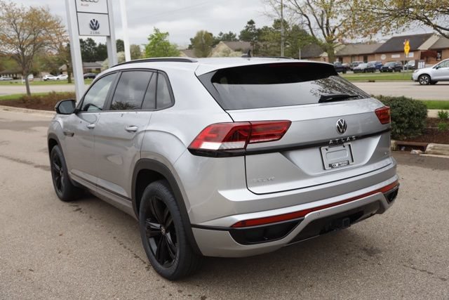 Used 2023 Volkswagen Atlas Cross Sport SEL R-Line AWD/4WD image 10