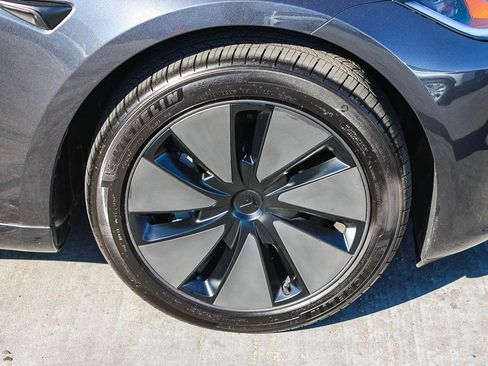 Used 2025 Tesla Model 3 Long Range image 11