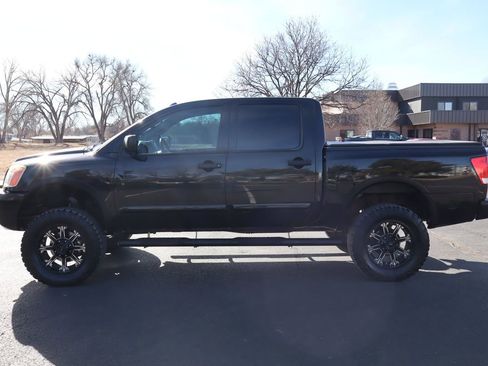 Used 2014 Nissan Titan PRO-4X image 9