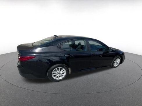 Used 2025 Toyota Camry LE image 15