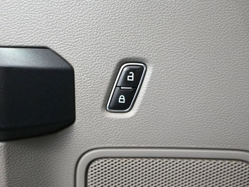 Used 2022 Ford F250 XL w/ Power Equipment Group image 22