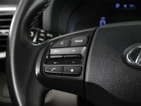Certified 2024 Hyundai Venue SEL FWD image 27