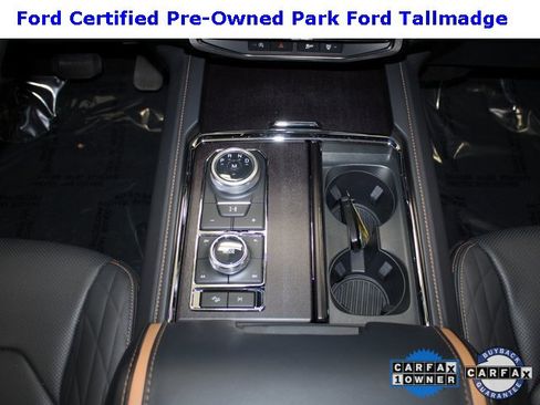 Certified 2024 Ford Expedition Platinum image 19