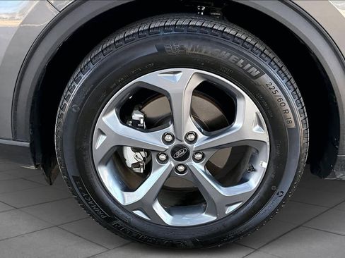 Used 2025 Ford Escape ST-Line image 11