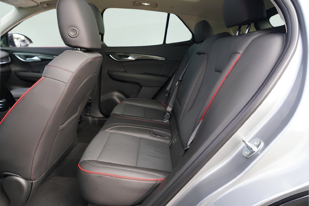 Used 2023 Buick Envision Essence w/ Sport Touring Package AWD/4WD image 29