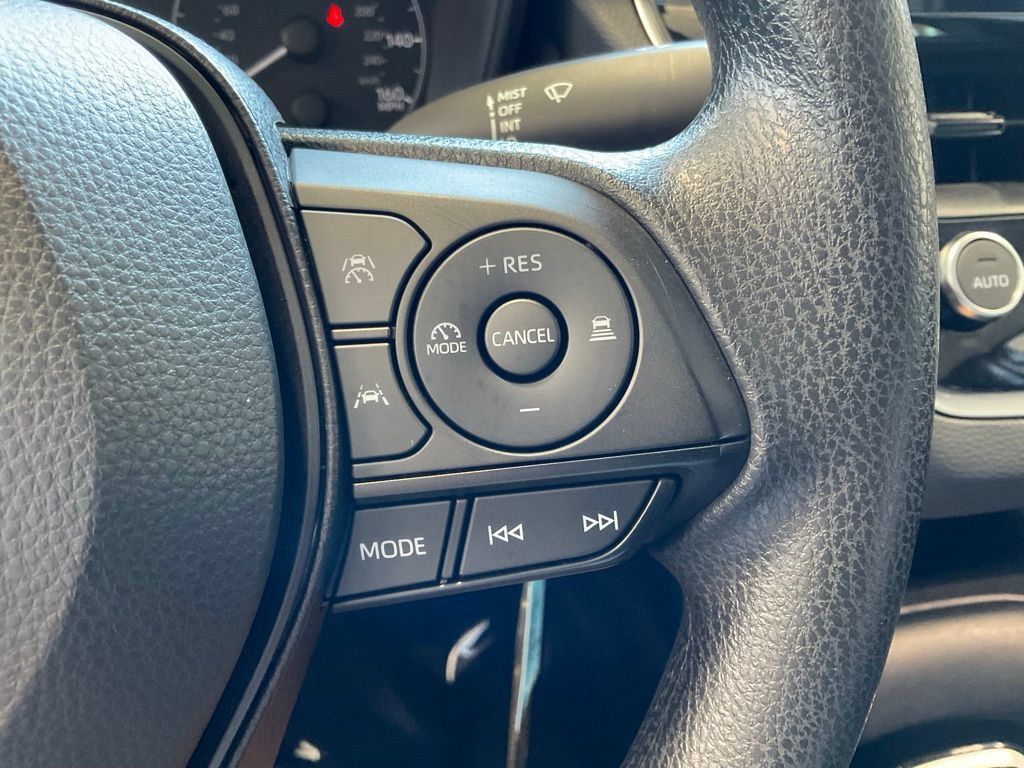 Certified 2025 Toyota Corolla LE FWD image 13