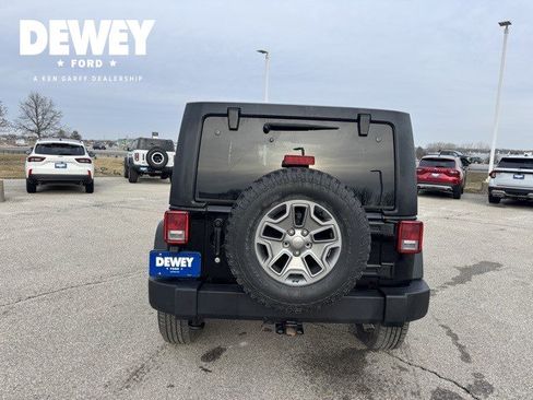 Used 2016 Jeep Wrangler Unlimited Rubicon image 7