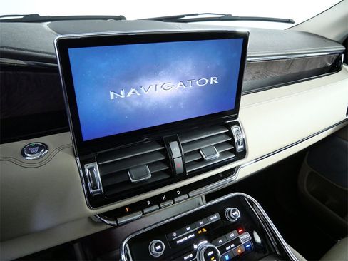 Used 2023 Lincoln Navigator L Reserve image 20