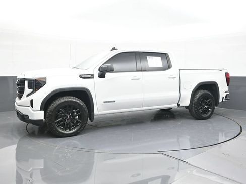 Used 2024 GMC Sierra 1500 Elevation w/ X31 Off-Road Package AWD/4WD image 7