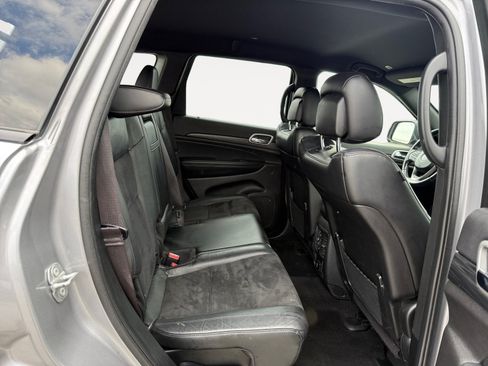 Used 2021 Jeep Grand Cherokee Laredo X AWD/4WD image 18