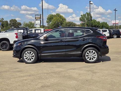 Used 2022 Nissan Rogue Sport S FWD image 3