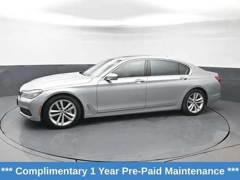Used 2016 BMW 750i xDrive image 2