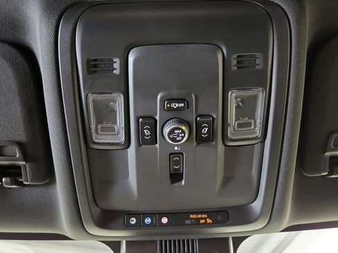 Used 2025 Chevrolet Tahoe Premier RWD image 29