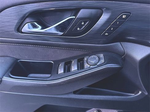 Used 2023 Chevrolet Traverse High Country w/ LPO, Floor Liner Package image 24