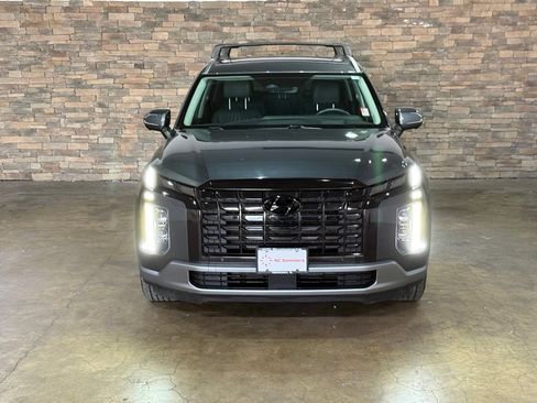 Used 2023 Hyundai Palisade Limited AWD/4WD image 2