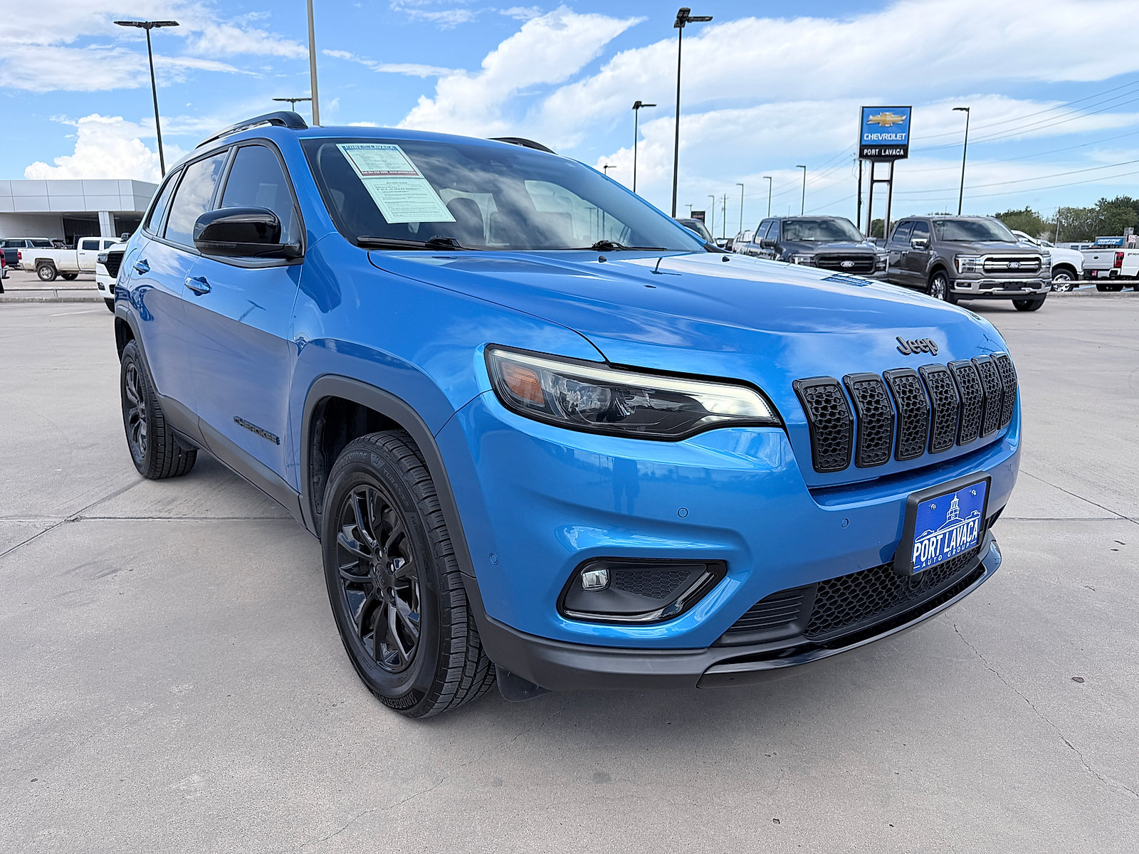 Used 2023 Jeep Cherokee Altitude Lux AWD/4WD image 9