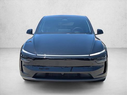 Used 2026 Tesla Model Y 2WD image 2