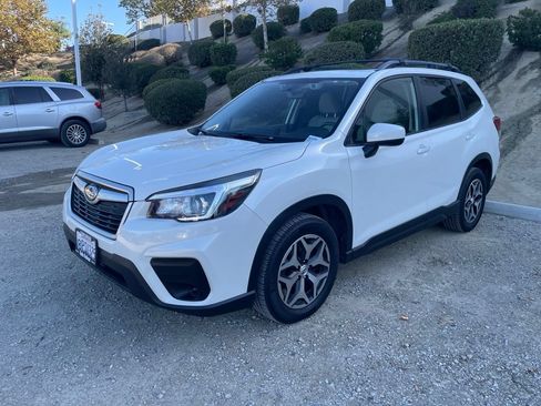 Used 2020 Subaru Forester Premium w/ Popular Package #1 AWD/4WD image 4