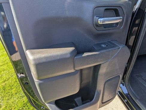 Used 2019 Chevrolet Silverado 1500 Custom Trail Boss w/ Custom Convenience Package AWD/4WD image 15