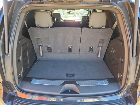 Used 2025 Chevrolet Tahoe Z71 image 12