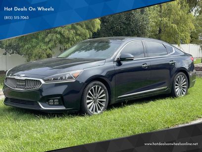 Used 2017 Kia Cadenza Technology