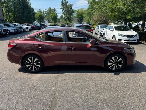 Used 2025 Nissan Sentra SV w/ SV Premium Package FWD image 6
