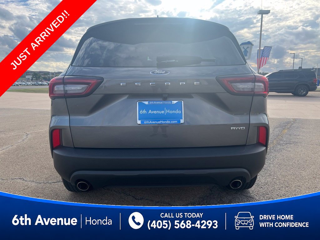 Used 2025 Ford Escape ST-Line Select AWD/4WD image 7