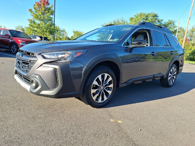 Used 2024 Subaru Outback Limited XT AWD/4WD image 3