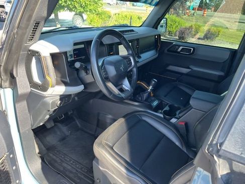 Used 2021 Ford Bronco Badlands image 9