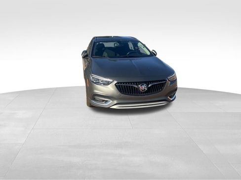 Used 2018 Buick Regal Preferred w/ Sights and Sounds Package image 9