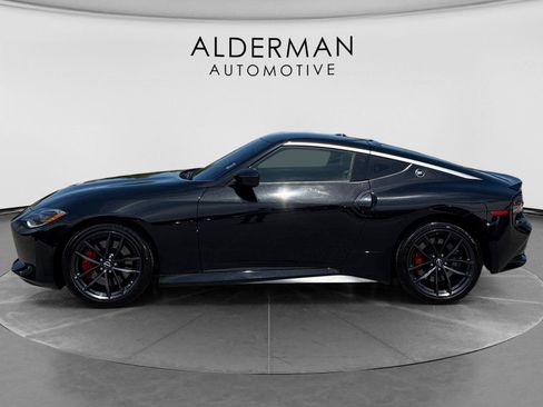Used 2024 Nissan Z Performance w/ Floor Mat Package RWD image 2