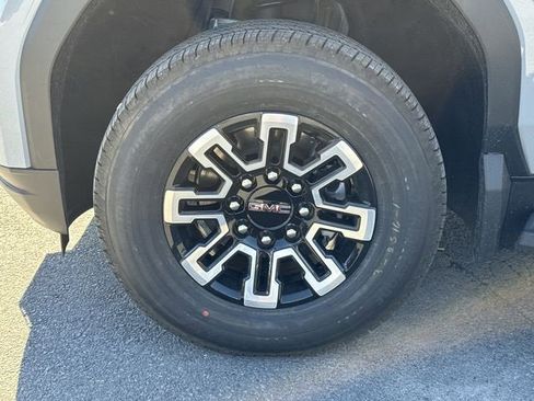 New 2026 GMC Sierra EV Elevation image 32