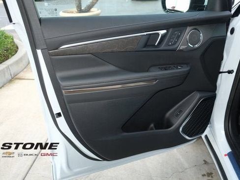 New 2026 Buick Enclave Avenir w/ Super Cruise Package image 26