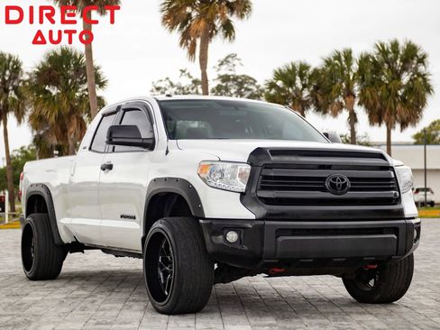Used 2017 Toyota Tundra SR5 image 1
