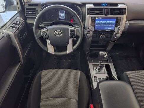 Used 2022 Toyota 4Runner SR5 AWD/4WD image 37