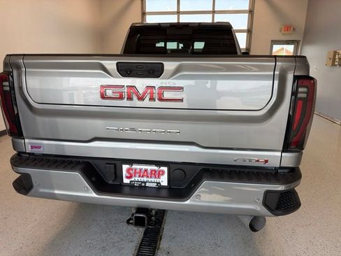 Used 2025 GMC Sierra 2500 AT4 w/ AT4 Premium Plus Package AWD/4WD image 9