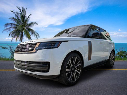 Used 2023 Land Rover Range Rover SE image 35